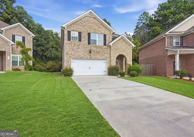 Photo 2 of Sale Pending at 564 Sprayberry Dr, Stockbridge, GA 30281 | MLS# 10850501 | Listing updated on 2026-10-01
