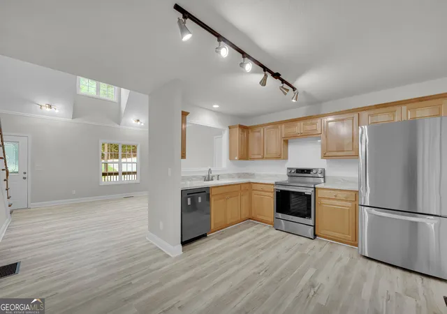 Photo 3 of Single family home for sale at 256 Cross Creek Trl, Demorest, GA 30535 | MLS# 10823285 | Listing updated on 2026-09-28