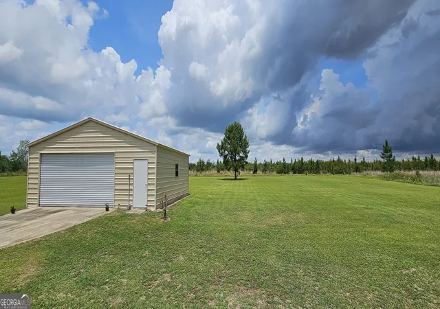 Photo 3 of Single family home for sale at 157 Scarlett Ohara Dr, Ailey, GA 30410 | MLS# 10838309 | Listing updated on 2026-09-16