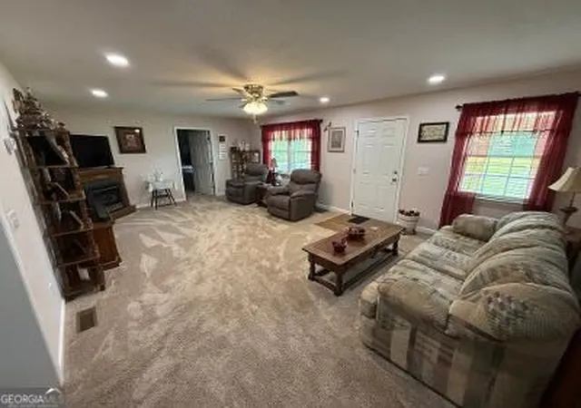 Photo 4 of Manufactured home for sale at 95 Meadow Rd, Swainsboro, GA 30401 | MLS# 10840367 | Listing updated on 2026-09-04