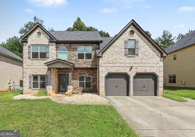 Photo 4 of Single family home for sale at 646 Toronto Cir, Hampton, GA 30228 | MLS# 10845645 | Listing updated on 2026-10-22