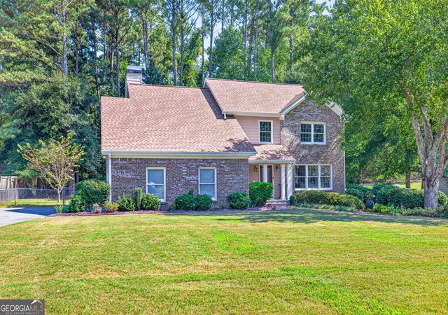 Photo 2 of Sale Pending at 2388 Radbury Ln, Snellville, GA 30078 | MLS# 10850555 | Listing updated on 2026-10-08