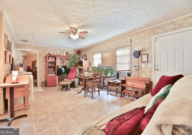 Photo 3 of Manufactured home for sale at 124 Snyder Rd NE, Milledgeville, GA 31061 | MLS# 10841133 | Listing updated on 2026-09-20