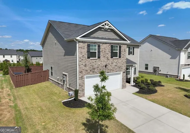 Photo 2 of Single family home for sale at 258 Aster Ave, Locust Grove, GA 30248 | MLS# 10844474 | Listing updated on 2026-09-17