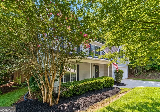 Photo 3 of Single family home for sale at 815 Sterling Pl, Monroe, GA 30656 | MLS# 10845224 | Listing updated on 2026-10-08