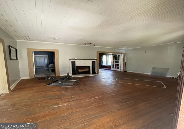 Photo 3 of Single family home for sale at 104 NW Cherry St, Warwick, GA 31796 | MLS# 10877922 | Listing updated on 2026-10-28