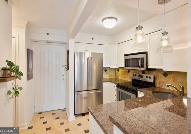 Photo 2 of Condo for sale at 2870 Pharr Ct S NW #2403, Atlanta, GA 30305 | MLS# 10851669 | Listing updated on 2026-09-23