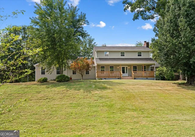Photo 1 of Single family home for sale at 1421 Thrasher Dr, Dalton, GA 30721 | MLS# 10839989 | Listing updated on 2026-09-28