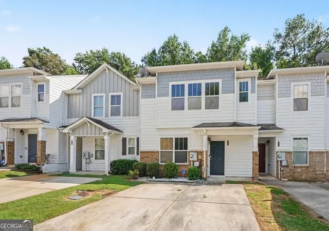 Photo 2 of Townhouse for sale at 4455 Watson Ridge Dr, Stone Mountain, GA 30083 | MLS# 10841353 | Listing updated on 2026-09-14
