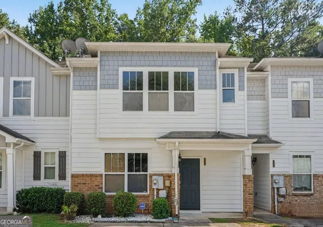 Photo 3 of Townhouse for sale at 4455 Watson Ridge Dr, Stone Mountain, GA 30083 | MLS# 10841353 | Listing updated on 2026-09-14