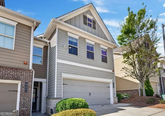 Photo 3 of Single family home for sale at 202 Alday Ln, Marietta, GA 30060 | MLS# 10843239 | Listing updated on 2026-09-10