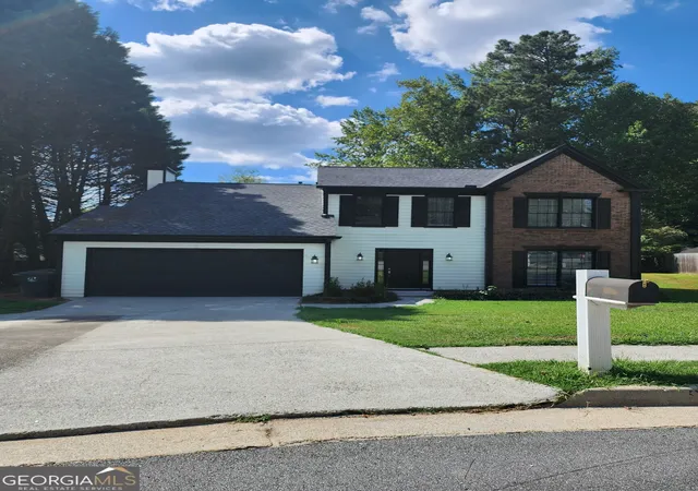 Photo 3 of Single family home for sale at 848 Eagle Creek Ct, Lawrenceville, GA 30044 | MLS# 10834958 | Listing updated on 2026-09-11