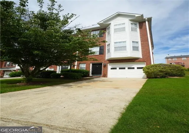Photo 2 of Townhouse for sale at 2164 Ml Garden Run, Buford, GA 30519 | MLS# 10846960 | Listing updated on 2026-09-30