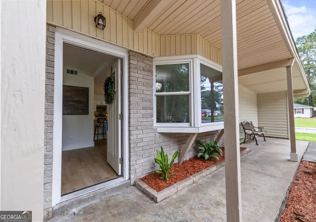 Photo 3 of Single family home for sale at 321 Briarcliff Cir, Savannah, GA 31419 | MLS# 10871175 | Listing updated on 2026-10-29