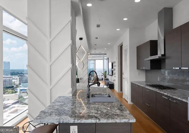 Photo 4 of Condo for sale at 45 Ivan Allen Jr Blvd #2505, Atlanta, GA 30308 | MLS# 10840347 | Listing updated on 2026-10-16