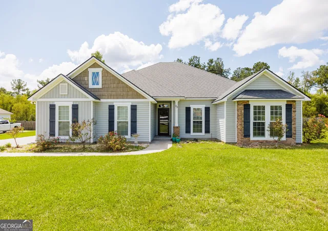 Photo 1 of Single family home for sale at 33 Ruger Cir, Lakeland, GA 31635 | MLS# 10842941 | Listing updated on 2026-09-23