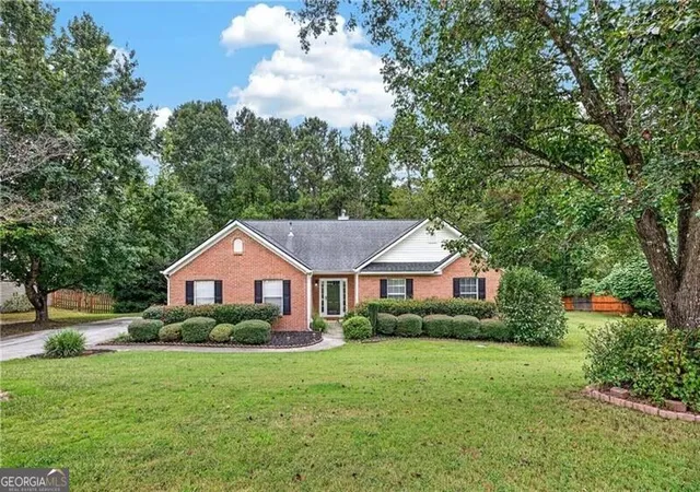 Photo 1 of Sale Pending at 2730 Angel Oak Cir, Dacula, GA 30019 | MLS# 10853478 | Listing updated on 2026-10-08