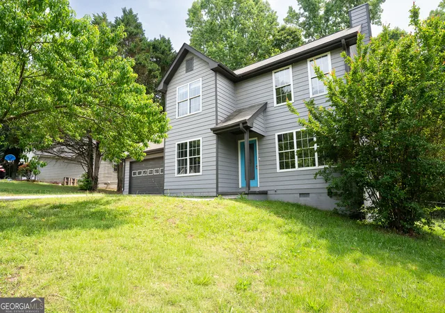 Photo 3 of Single family home for sale at 3043 Saddle Creek Dr, Gainesville, GA 30507 | MLS# 10759015 | Listing updated on 2026-10-07