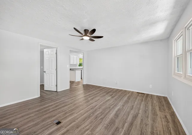Photo 2 of Manufactured home for sale at 342 Phillips Cir, Royston, GA 30662 | MLS# 10880844 | Listing updated on 2026-10-29
