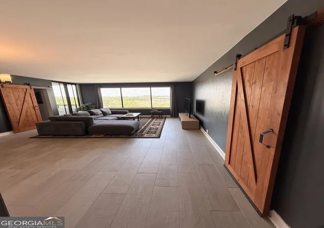Photo 2 of Condo for sale at 3481 Lakeside Dr NE #1502, Atlanta, GA 30326 | MLS# 10844003 | Listing updated on 2026-09-11