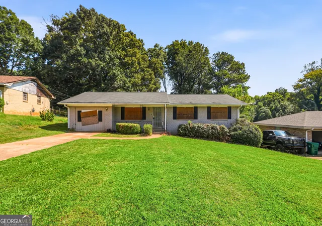 Photo 1 of Single family home for sale at 2810 Knollview Dr, Decatur, GA 30034 | MLS# 10835917 | Listing updated on 2026-10-04