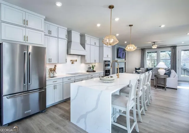 Photo 3 of Townhouse for sale at 117 Bridgecrest Rd, Roswell, GA 30075 | MLS# 10841907 | Listing updated on 2026-09-14