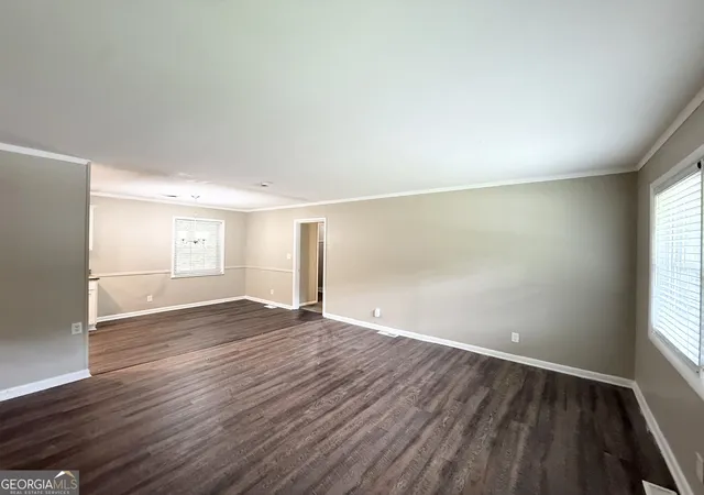 Photo 3 of Single family home for sale at 310 Oak Dr Se, Atlanta, GA 30354 | MLS# 10844777 | Listing updated on 2026-09-25