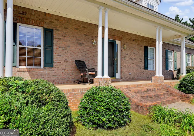 Photo 3 of Single family home for sale at 1225 Bent Crk Dr, Mcdonough, GA 30252 | MLS# 10843190 | Listing updated on 2026-09-11
