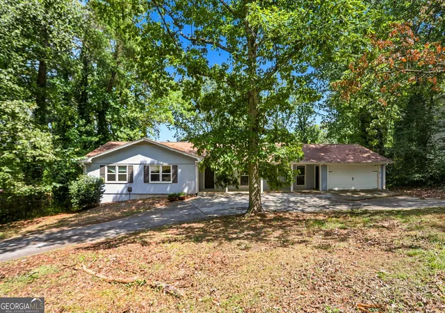 Single family home for sale at 2324 Sussex Ct, Snellville, GA 30078 | MLS# 10838402