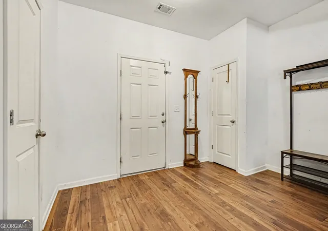 Photo 2 of Single family home for sale at 1431 Turning Leaf Ln, Pendergrass, GA 30567 | MLS# 10846526 | Listing updated on 2026-09-28