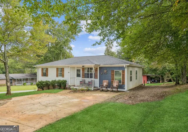 Photo 1 of Single family home for sale at 304 Myrtle St, Jasper, GA 30143 | MLS# 10822044 | Listing updated on 2026-09-10