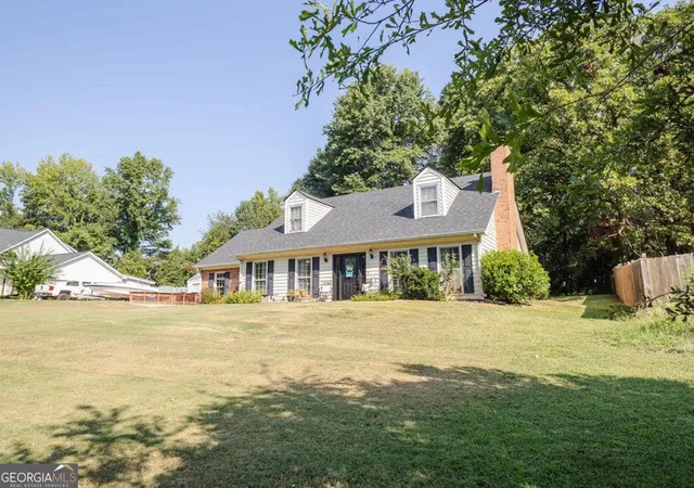 Photo 1 of Single family home for sale at 3 Ashley Oaks Ln, Newnan, GA 30263 | MLS# 10840862 | Listing updated on 2026-10-06