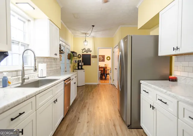 Photo 3 of Single family home for sale at 3 Ashley Oaks Ln, Newnan, GA 30263 | MLS# 10840862 | Listing updated on 2026-10-06