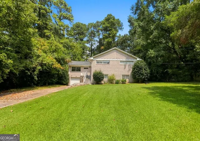 Photo 2 of Single family home for sale at 3456 Spring Cir, Decatur, GA 30032 | MLS# 10840337 | Listing updated on 2026-09-18