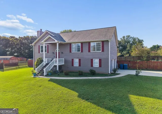 Photo 1 of Single family home for sale at 652 Thorn Brk Ridge, Bethlehem, GA 30620 | MLS# 10841404 | Listing updated on 2026-09-10