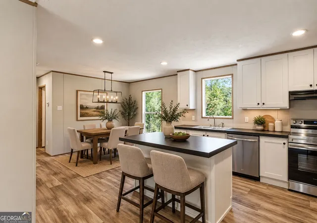 Photo 2 of Manufactured home for sale at 915 W Leatherwood Rd, Toccoa, GA 30577 | MLS# 10870397 | Listing updated on 2026-10-27