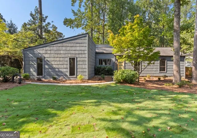 Photo 1 of Single family home for sale at 2571 Sandy Ct, Marietta, GA 30066 | MLS# 10851381 | Listing updated on 2026-10-07
