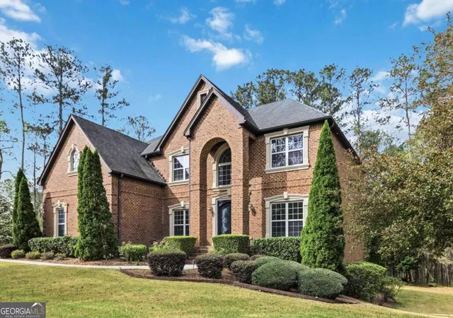 Photo 3 of Single family home for sale at 2704 Ivy Cir, Conyers, GA 30013 | MLS# 10844437 | Listing updated on 2026-09-21