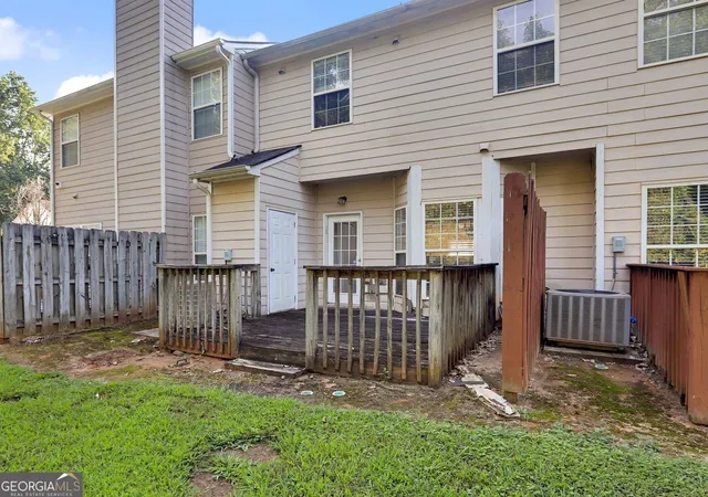 Photo 3 of Townhouse for sale at 190 Madeline Ct, Mcdonough, GA 30253 | MLS# 10840803 | Listing updated on 2026-09-18