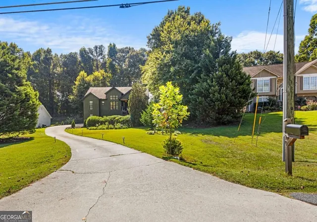 Photo 3 of Single family home for sale at 1890 Mcconnell Rd, Grayson, GA 30017 | MLS# 10839455 | Listing updated on 2026-09-28