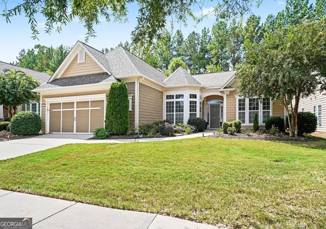 Photo 3 of Single family home for sale at 424 Tallulah Dr, Griffin, GA 30223 | MLS# 10844833 | Listing updated on 2026-09-25