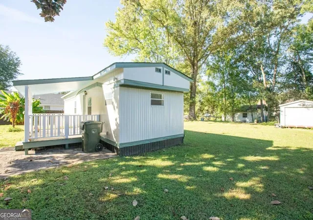 Photo 2 of Manufactured home for sale at 945 Avenue E, Dalton, GA 30721 | MLS# 10871166 | Listing updated on 2026-10-26