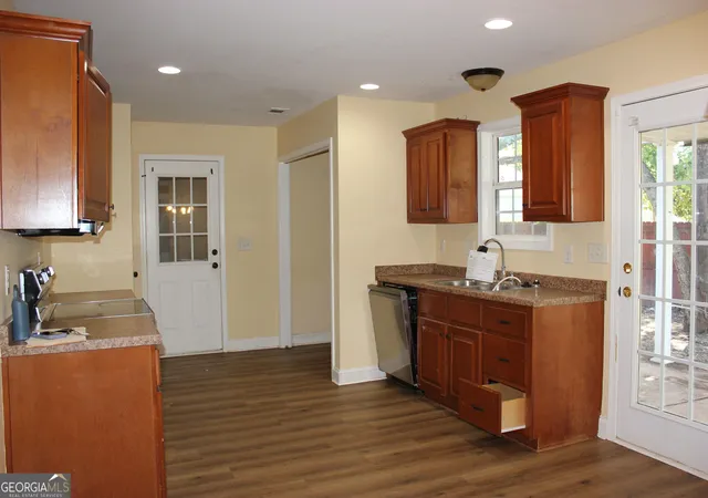 Photo 3 of Single family home for sale at 205 Gayla Ct, Warner Robins, GA 31088 | MLS# 10850951 | Listing updated on 2026-09-22