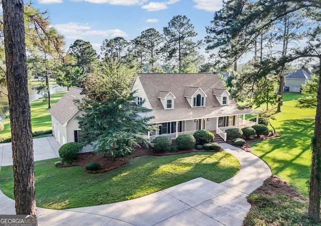 Photo 3 of Sale Pending at 4706 Woodland Dr, Tifton, GA 31794 | MLS# 10847199 | Listing updated on 2026-10-05