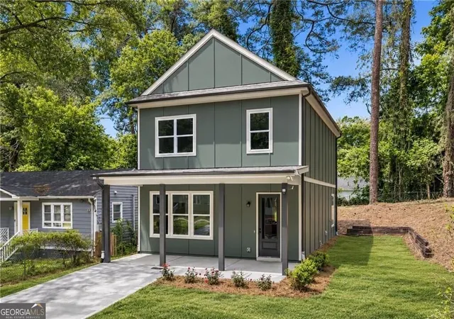 Photo 2 of Single family home for sale at 1221 Elizabeth Ave Sw, Atlanta, GA 30310 | MLS# 10844666 | Listing updated on 2026-09-27