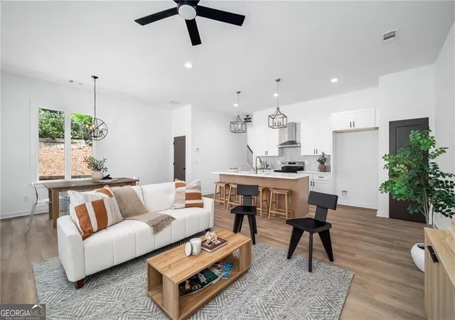 Photo 3 of Single family home for sale at 1221 Elizabeth Ave SW, Atlanta, GA 30310 | MLS# 10844666 | Listing updated on 2026-09-27