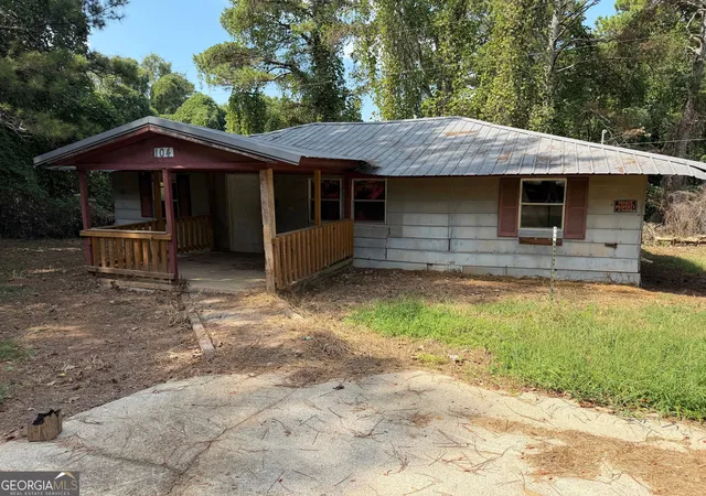 Photo 1 of Single family home for sale at 104 Mccreery Rd, Jefferson, GA 30549 | MLS# 10851291 | Listing updated on 2026-10-07