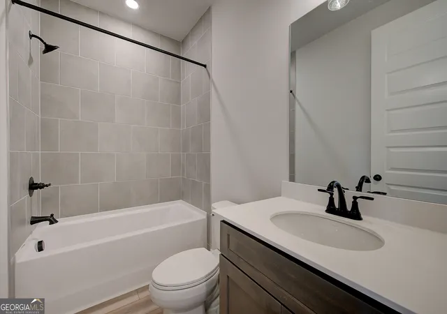 Photo 4 of Townhouse for sale at 1851 Marisol Cir NW, Kennesaw, GA 30144 | MLS# 10843133 | Listing updated on 2026-09-24