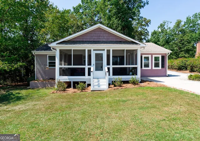Photo 2 of Single family home for sale at 2890 Sherwood Rd Se, Smyrna, GA 30082 | MLS# 10834701 | Listing updated on 2026-09-29