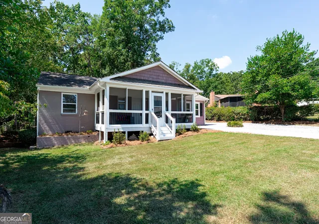 Photo 3 of Single family home for sale at 2890 Sherwood Rd Se, Smyrna, GA 30082 | MLS# 10834701 | Listing updated on 2026-09-29